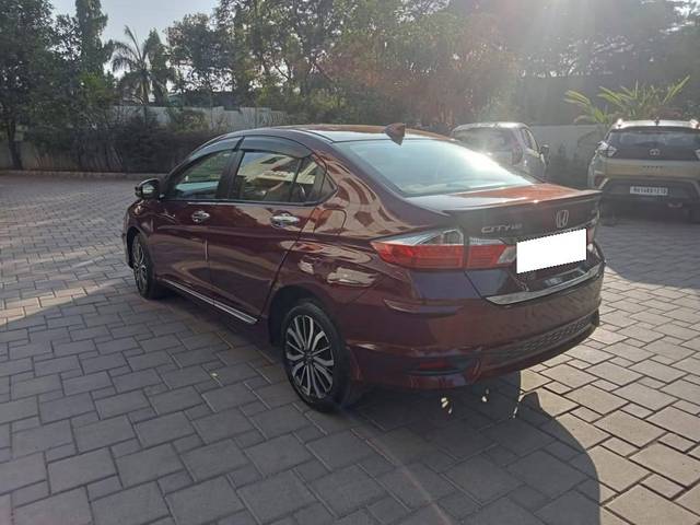 https://images10.gaadi.com/usedcar_image/4089077/original/processed_27255a9bc8e62dd97099d4c6fbcaaf85.jpg?imwidth=6402