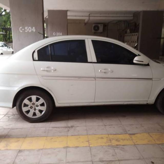 https://images10.gaadi.com/usedcar_image/4089114/original/processed_85ba189c-2b96-42da-9e7f-fd34d1ee279a.jpg?imwidth=6401