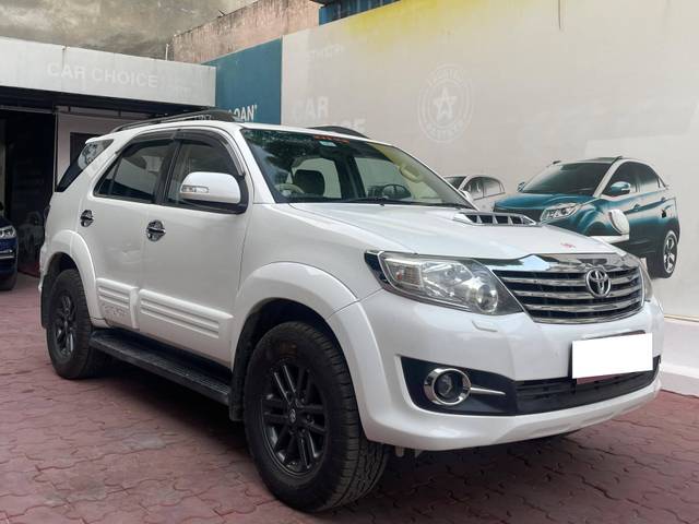 https://images10.gaadi.com/usedcar_image/4089238/original/processed_134cab328a04321e6a762188fd1c995c.jpg?imwidth=6400