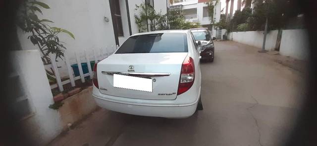 https://images10.gaadi.com/usedcar_image/4089453/original/processed_ccf055ff-da0e-4d06-aab8-15d461914e40.jpg?imwidth=6401