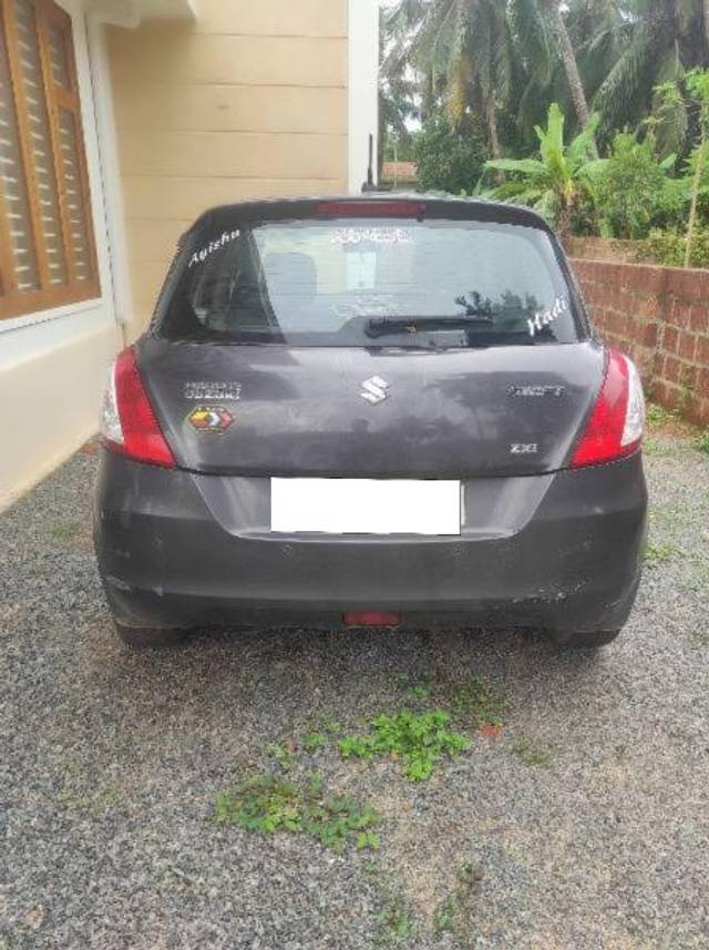 https://images10.gaadi.com/usedcar_image/4089469/original/processed_085e9f89-153a-4183-a3ca-f3d38a2e4077.jpg?imwidth=6401