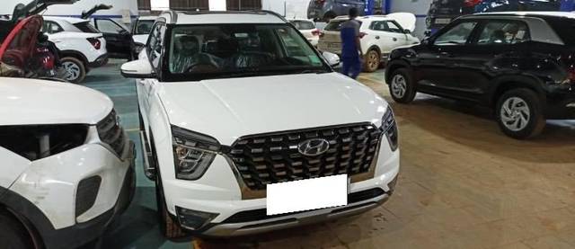 https://images10.gaadi.com/usedcar_image/4089528/original/processed_2d2829c3-61af-4012-a439-4fff2b85efe8.jpeg?imwidth=6400