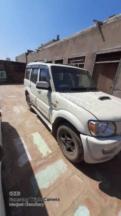 Mahindra Scorpio VLX 2WD 7S BSIV