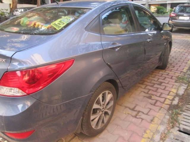 https://images10.gaadi.com/usedcar_image/4089684/original/processed_fd0cf72a-ad15-4aea-b2d7-a702260bd7cb.JPG?imwidth=6402