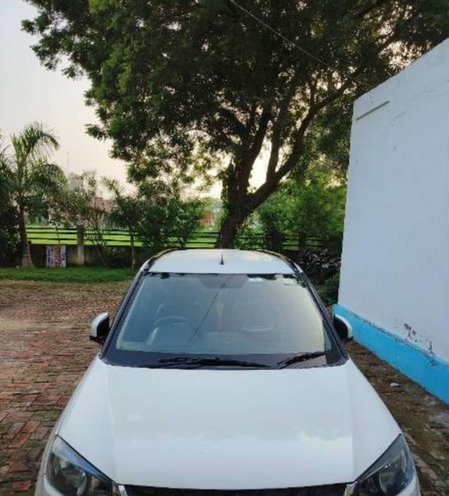 https://images10.gaadi.com/usedcar_image/4089791/original/processed_3eb77132-4e9b-4ef9-a9e3-999175c034cf.jpg?imwidth=6402