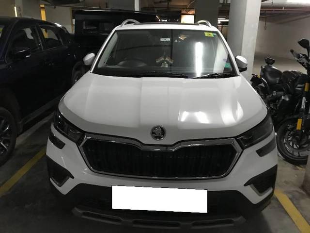 https://images10.gaadi.com/usedcar_image/4090045/original/processed_14db8998-155e-4b70-9707-e5956e64288e.jpg?imwidth=6400