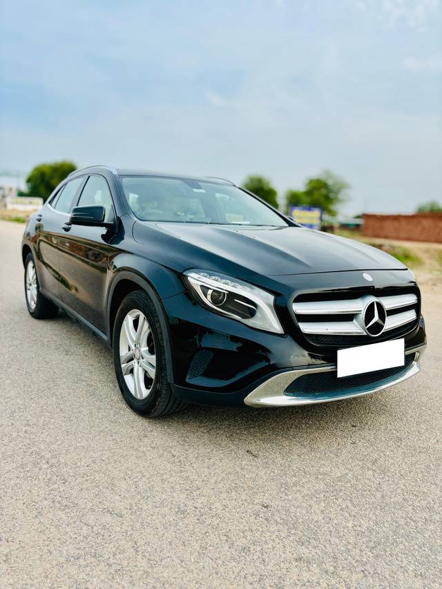 https://images10.gaadi.com/usedcar_image/4090049/original/processed_2c3376c77392fb932903b4a1be51d8c0.jpg?imwidth=6400