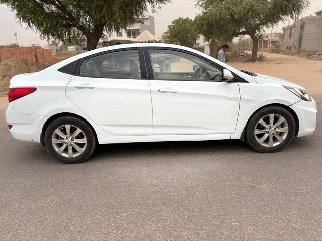 https://images10.gaadi.com/usedcar_image/4090087/original/9bac60153e69df8af8588a2dbab9c0fe.jpg?imwidth=6401