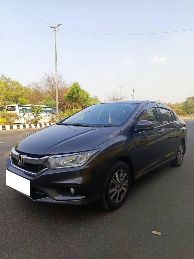 https://images10.gaadi.com/usedcar_image/4090245/original/processed_ba652fbf33dcd20611758f9266af7292.jpg?imwidth=6400