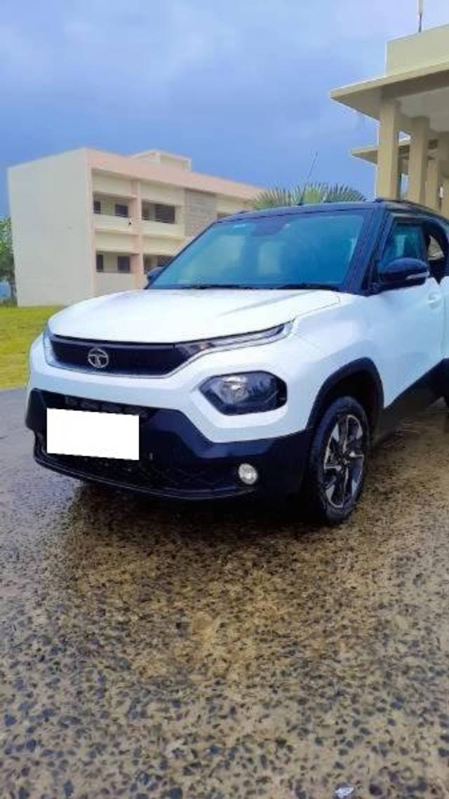 https://images10.gaadi.com/usedcar_image/4090539/original/processed_87b74a09-1450-4fa2-a90b-6e6f44ac11f2.jpg?imwidth=6400