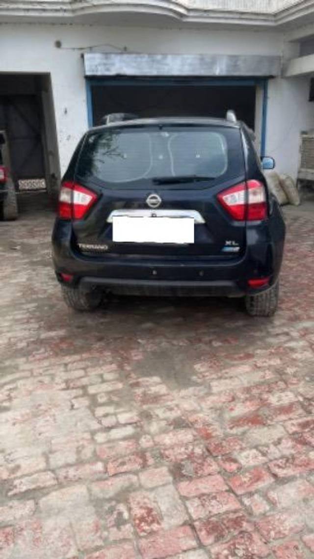 https://images10.gaadi.com/usedcar_image/4090611/original/processed_94bc456f-cc7d-4aea-9fe6-3ea814d04f17.jpg?imwidth=6402