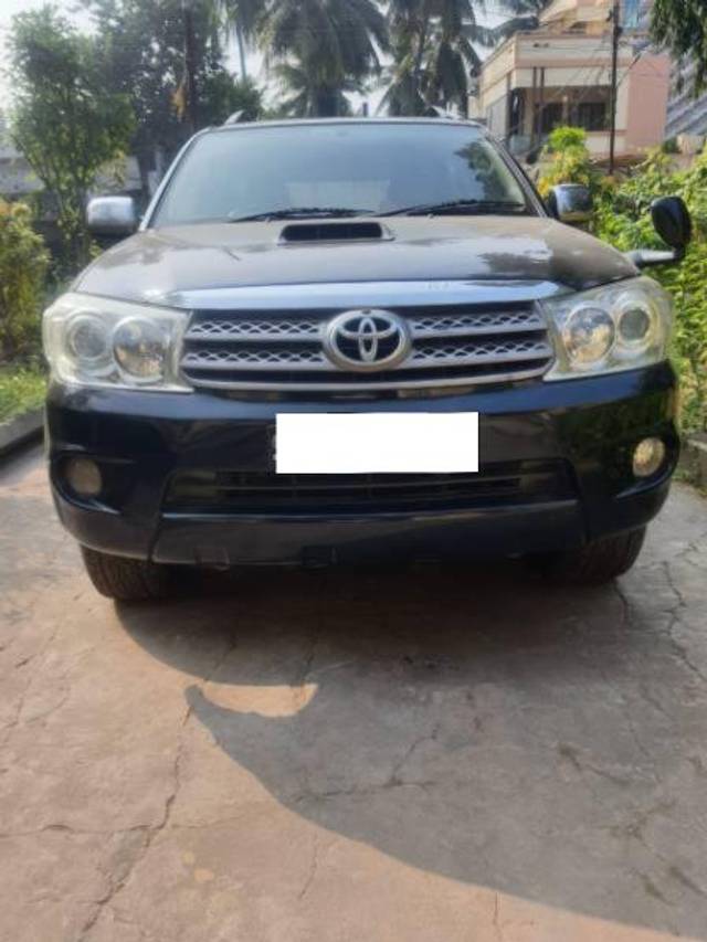 https://images10.gaadi.com/usedcar_image/4090668/original/processed_b395f26e-d18d-406b-9d5a-12a482d5c21a.jpg?imwidth=6400