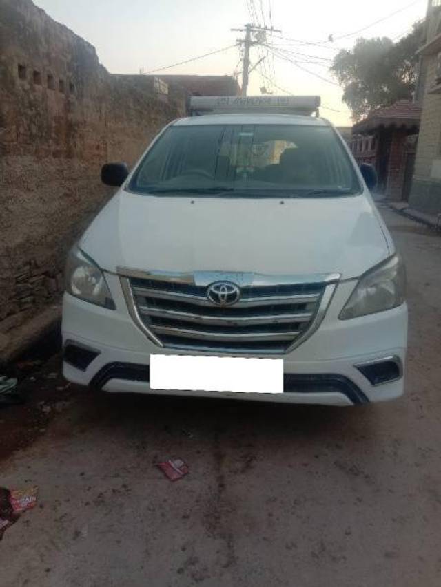 https://images10.gaadi.com/usedcar_image/4090885/original/processed_5f835cfe-c92d-492c-83b2-654a0102aeb6.jpg?imwidth=6400