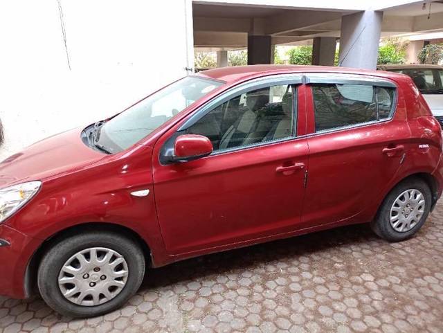 https://images10.gaadi.com/usedcar_image/4091073/original/processed_33d896b0-991a-4b83-93b9-d8b410f9295c.jpg?imwidth=6400