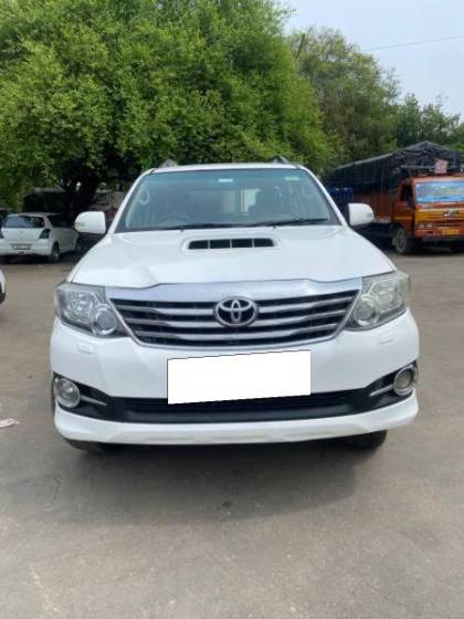 Toyota Fortuner 4x2 Manual