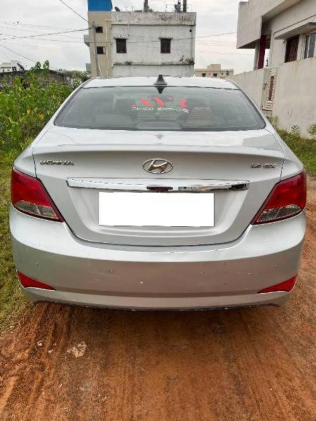 https://images10.gaadi.com/usedcar_image/4091505/original/processed_c579a8d8-6046-43df-ba9e-9184f4adf79b.jpg?imwidth=6402