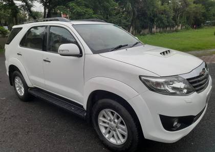 Toyota Fortuner 4x2 Manual