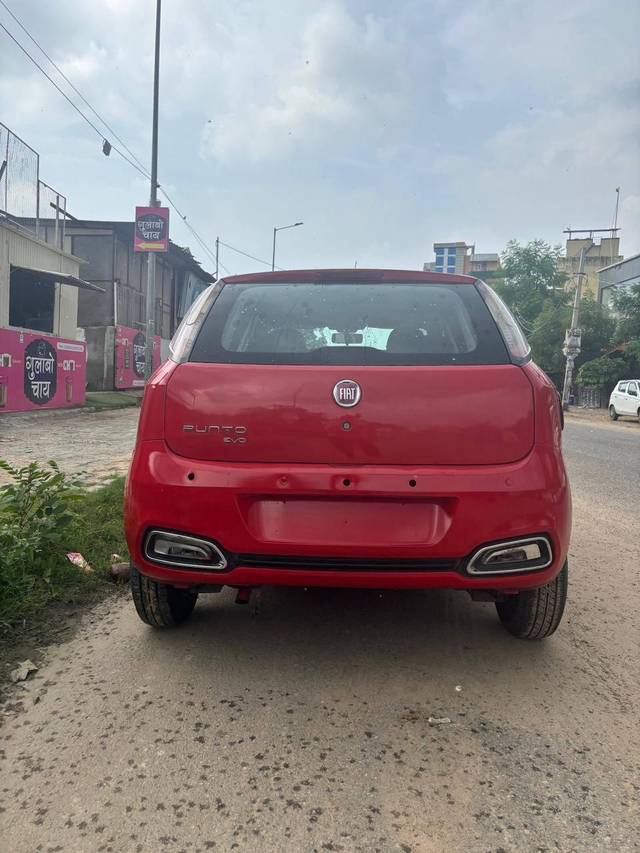 https://images10.gaadi.com/usedcar_image/4091557/original/processed_58c41600016dc9591a16acbb89c6e051.jpg?imwidth=6401