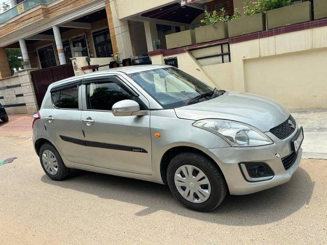 https://images10.gaadi.com/usedcar_image/4091621/original/processed_6aac1422eca5434f0642d75b1c945131.jpg?imwidth=6400