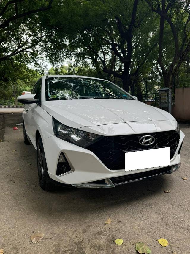 https://images10.gaadi.com/usedcar_image/4091623/original/processed_748f6e838996a1a18b1ef0132f55d946.jpeg?imwidth=6400