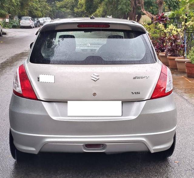 https://images10.gaadi.com/usedcar_image/4091659/original/processed_144a3182cb075047684fbf9c63a050e3.jpg?imwidth=6402