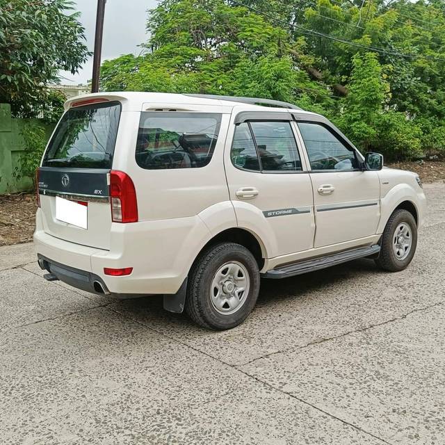 https://images10.gaadi.com/usedcar_image/4091770/original/processed_5c46ace5fa62181a7352512f3387a724.jpg?imwidth=6402