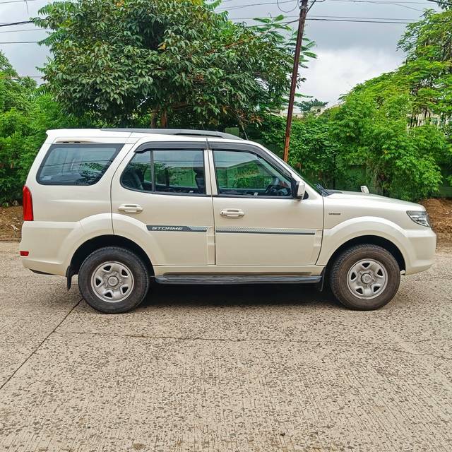 https://images10.gaadi.com/usedcar_image/4091770/original/processed_e0df42624931b985ccf43e4431e3f63d.jpg?imwidth=6401