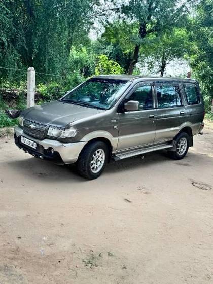 Chevrolet Tavera Neo 3 LT 9 Seats BSIV