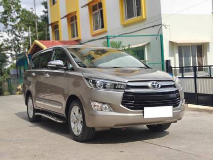 Toyota Innova Crysta 2.4 ZX MT