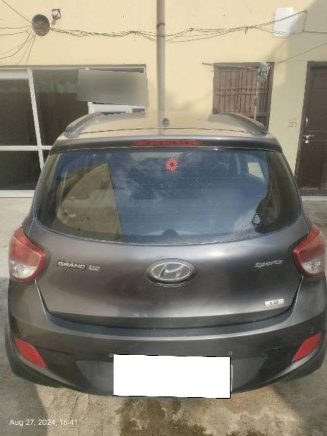 https://images10.gaadi.com/usedcar_image/4091906/original/processed_ecaf2ed4-70ea-4ef5-b206-39c964cd15af.jpg?imwidth=6402