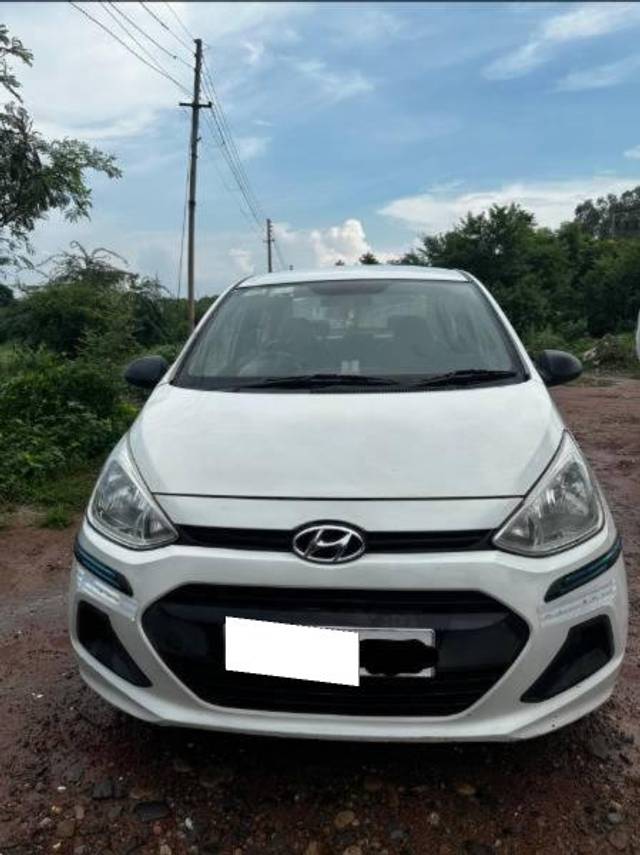 https://images10.gaadi.com/usedcar_image/4091915/original/processed_e9fc1e17-37b7-4d26-983b-6d2bbda908c3.jpg?imwidth=6401