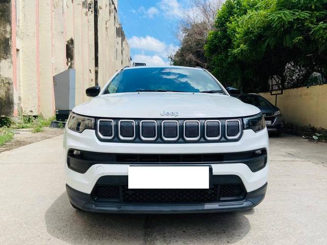 https://images10.gaadi.com/usedcar_image/4091925/original/processed_04642e8bcd7022b7dd564a77741205e8.jpg?imwidth=6400