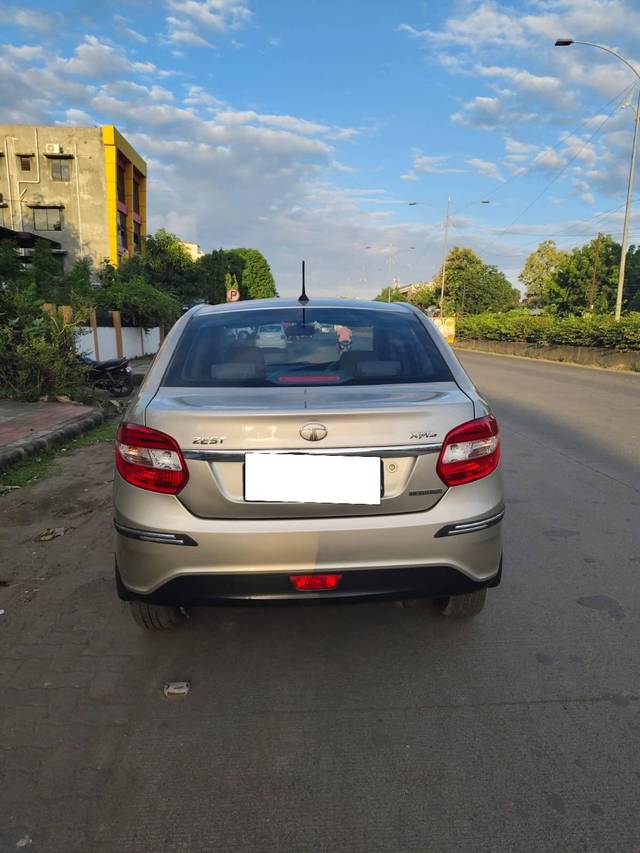 https://images10.gaadi.com/usedcar_image/4092048/original/processed_0dffdfd28e6ff498c614275e71ddca3e.jpg?imwidth=6401