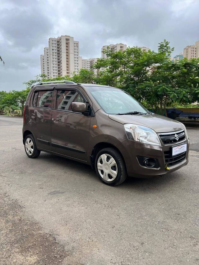 https://images10.gaadi.com/usedcar_image/4092076/original/processed_4701799e52eaccca6693eb8a6e33b738.jpg?imwidth=6400