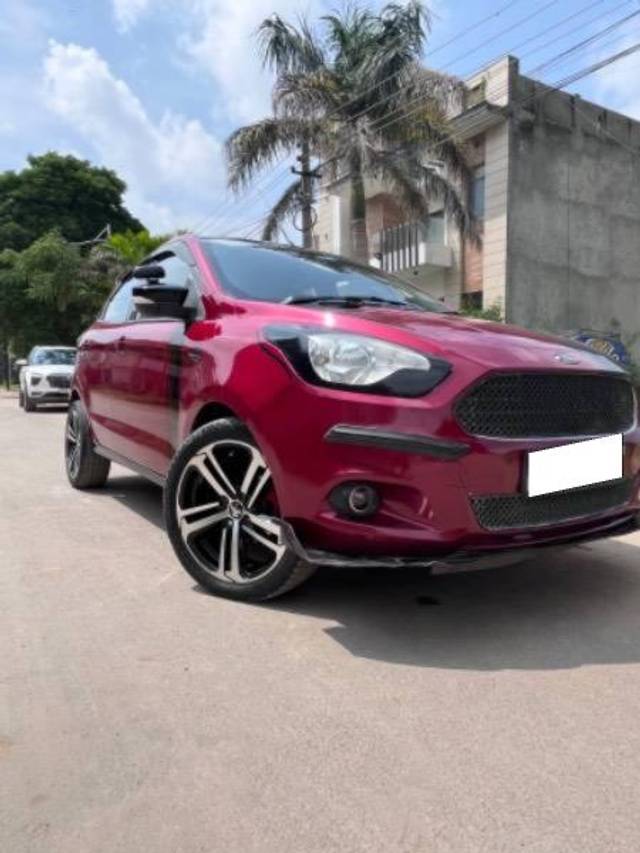 https://images10.gaadi.com/usedcar_image/4092178/original/processed_c62ba58e-8251-42ff-9278-338b2d2e144f.jpg?imwidth=6400