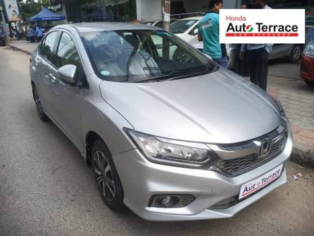 https://images10.gaadi.com/usedcar_image/4092605/original/e818fdc80e2e3291d45391dfa669e728.jpeg?imwidth=6400