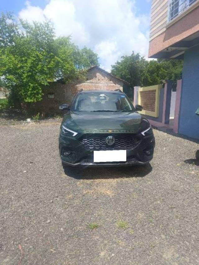 https://images10.gaadi.com/usedcar_image/4092626/original/processed_dd4ab6a2-2fd3-4596-8423-a7224908fa2d.jpg?imwidth=6400