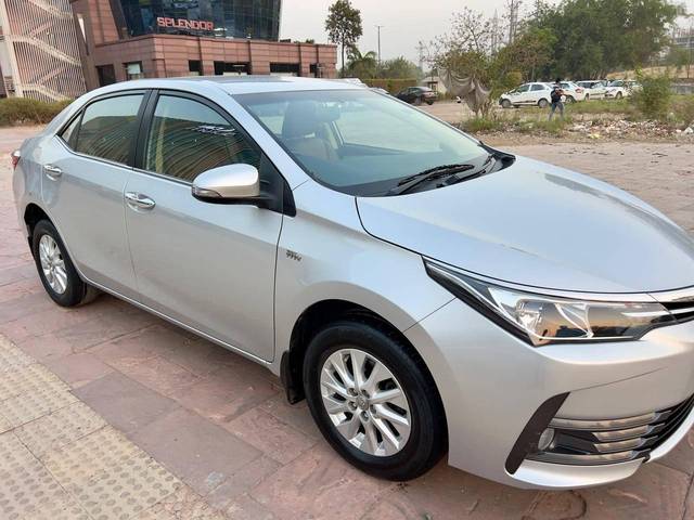 https://images10.gaadi.com/usedcar_image/4092741/original/processed_5b15d1e5aca52816a0f64d2d79e4f09a.jpg?imwidth=6400