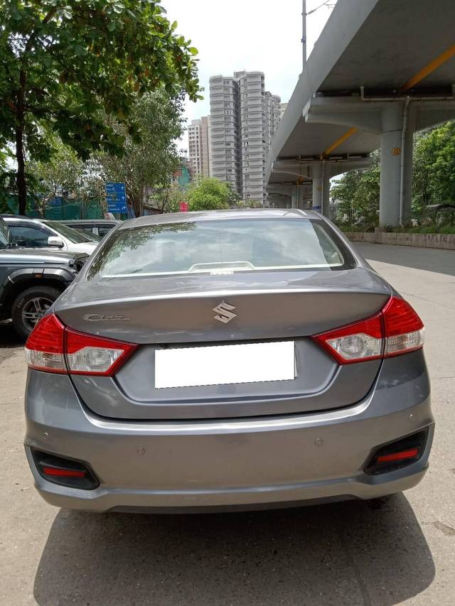 https://images10.gaadi.com/usedcar_image/4092764/original/processed_4cce8e49e63554f70beaf32d3c3707df.jpeg?imwidth=6401