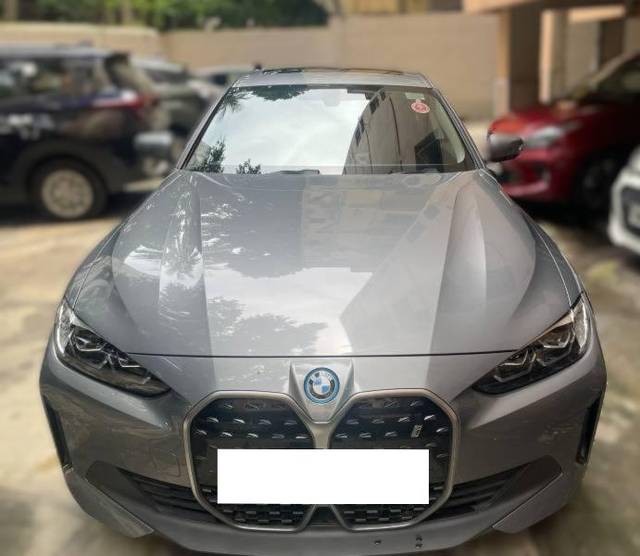 https://images10.gaadi.com/usedcar_image/4092774/original/processed_7d2fd053-07a3-4ae3-bcfc-f01cd291c0d3.jpeg?imwidth=6402