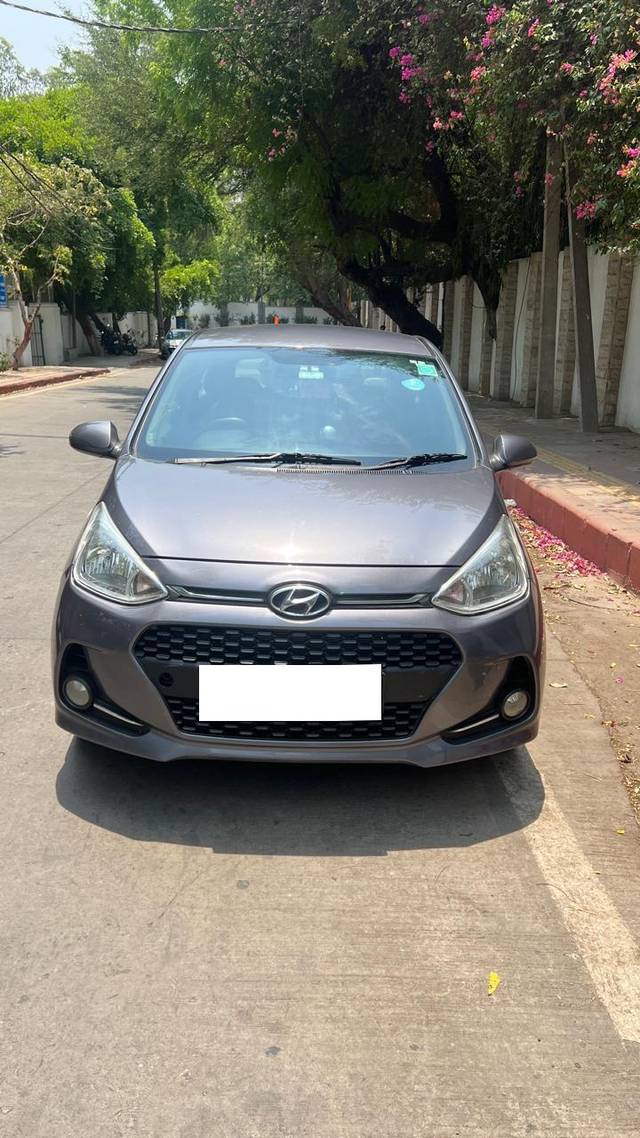 https://images10.gaadi.com/usedcar_image/4092842/original/processed_887d48ba4e4ff6d54b6b46214053ebb9.jpg?imwidth=6400