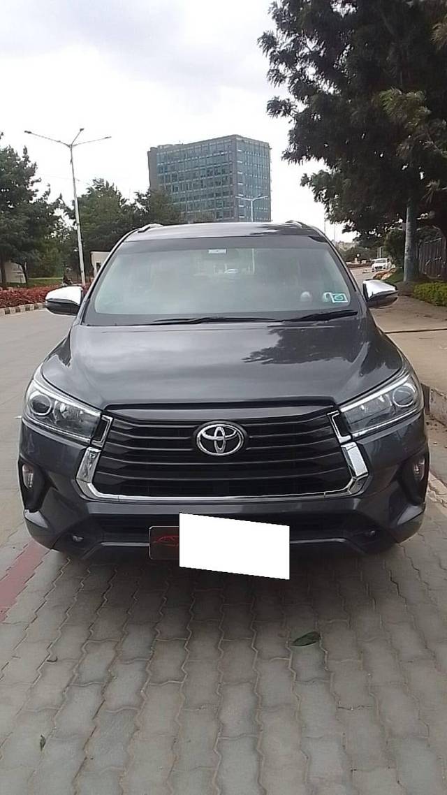 https://images10.gaadi.com/usedcar_image/4092878/original/processed_484ed4d3e76da9fea6ceab74b7f4d927.jpg?imwidth=6400