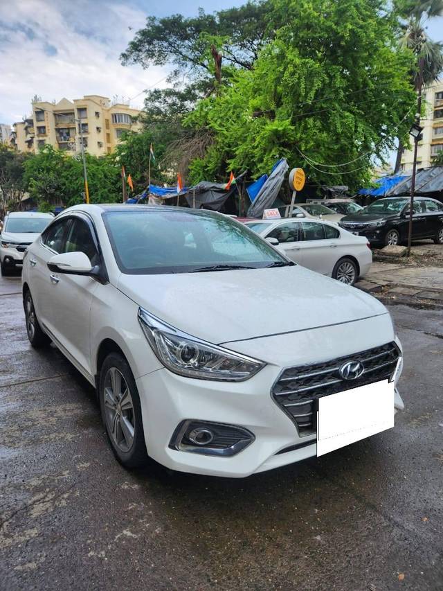 https://images10.gaadi.com/usedcar_image/4093029/original/processed_c253b94b3069b48bcc858b5d9c6fedb6.jpeg?imwidth=6400