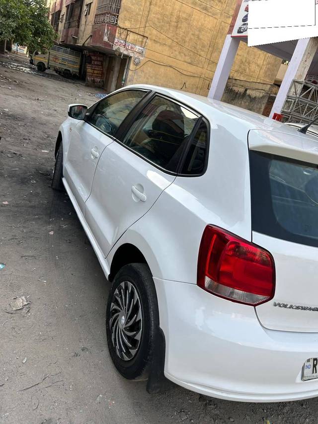 https://images10.gaadi.com/usedcar_image/4093121/original/processed_edd7f12c4e389e0e761421a29708a2cb.jpg?imwidth=6402