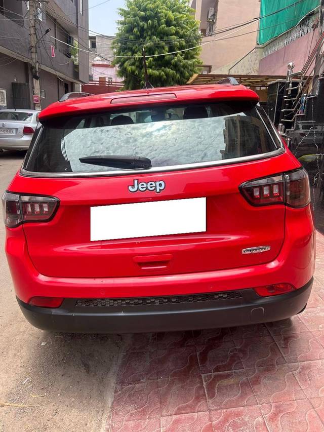 https://images10.gaadi.com/usedcar_image/4093157/original/processed_3469d8fbac79cca66528d5f4fa0f0bea.jpg?imwidth=6401