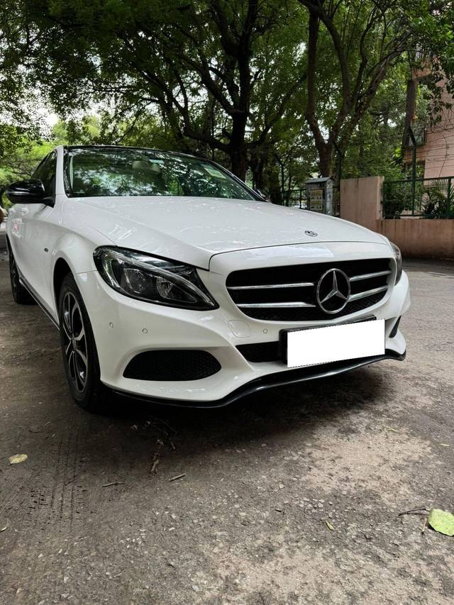 https://images10.gaadi.com/usedcar_image/4093269/original/processed_571952f8b823a53d04ab38e08dd757a3.jpeg?imwidth=6400