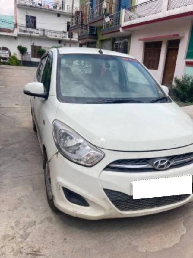 https://images10.gaadi.com/usedcar_image/4093274/original/processed_5920e787-4f68-49e1-b330-785d4f067b14.jpeg?imwidth=6400