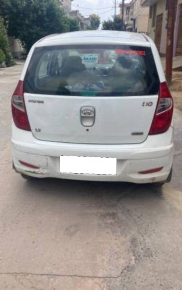 https://images10.gaadi.com/usedcar_image/4093274/original/processed_b492a38f-f9ec-43b6-b5a7-1aae3eccc5b1.jpeg?imwidth=6402