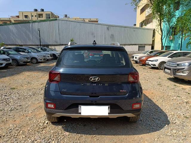 https://images10.gaadi.com/usedcar_image/4093464/original/processed_07827e534c28d020d295c64acdf8d491.jpg?imwidth=6401