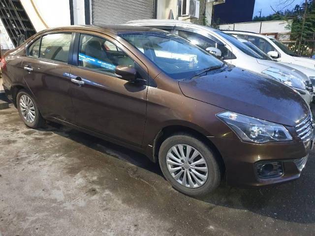 https://images10.gaadi.com/usedcar_image/4093545/original/processed_2f3b69d0-0bc7-4379-bf5e-9514c16c29d6.jpg?imwidth=6400